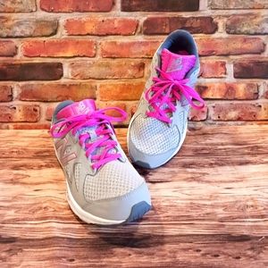 Women's New Balance 490 V4 Speed Ride shoes size 11 D width